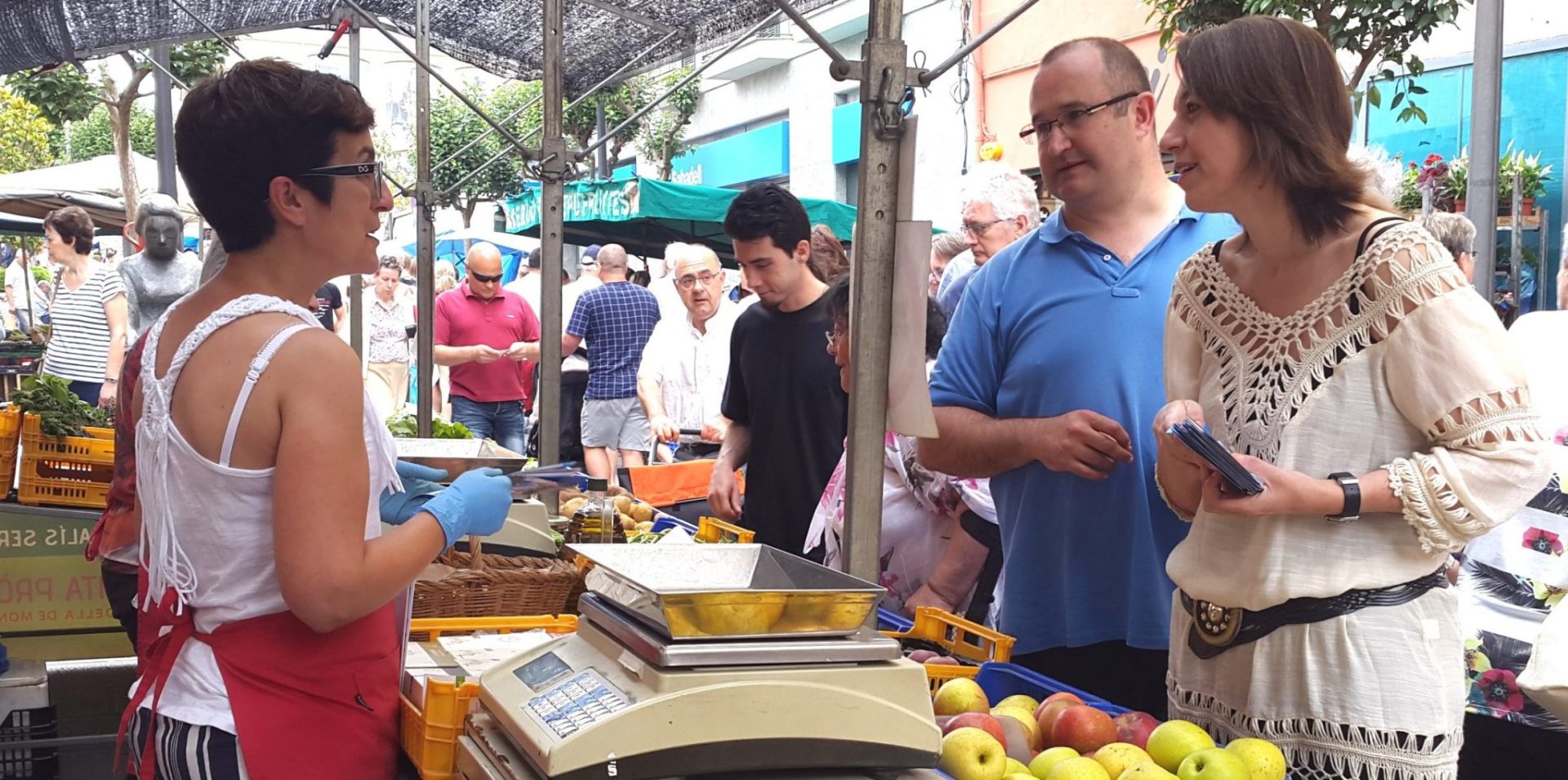 Concepció Veray al mercat de Palafrugell