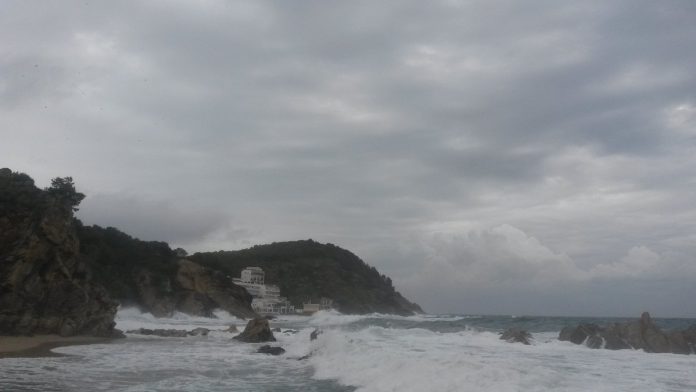 Temporal a cala Margarida de Palamós / @VilaAlex1973