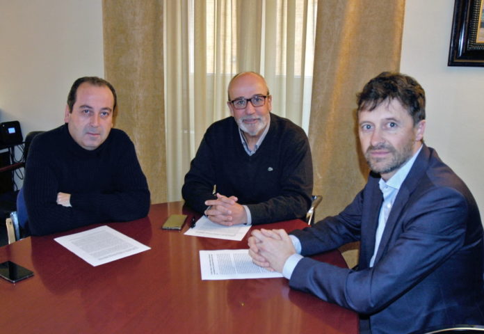 Els alcaldes Lluís Sais, Josep Maria Rufí i Víctor Puga
