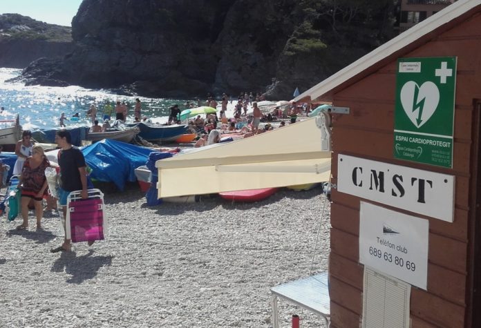 Desfibril·lador a Sa Tuna, Begur