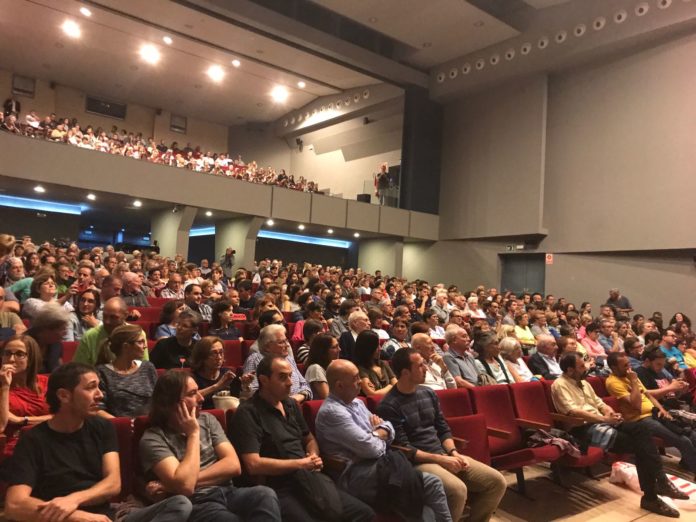 teatre mundial bisbal referendum 2017-09-28 at 23.22.18(1)