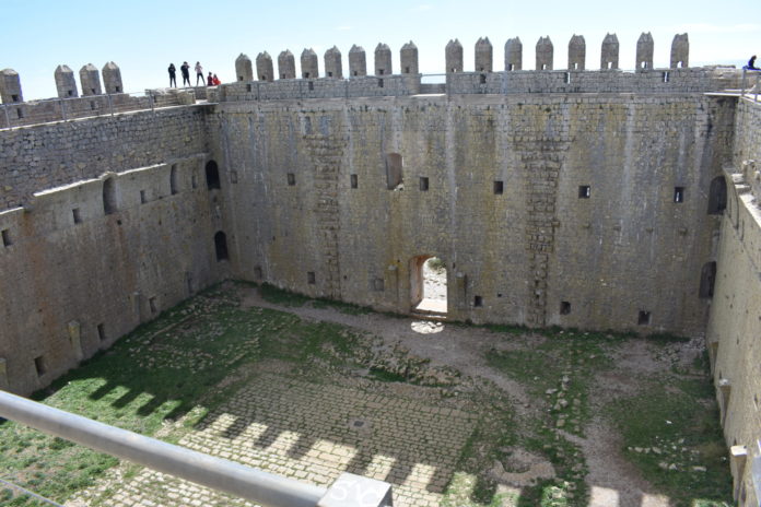 Castell de la muntanya de Torroella de Montgrí