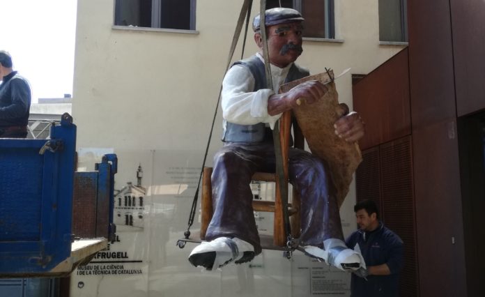 En Pepet arriba al Museu de Suro de Palafrugell En Pepet arriba al Museu de Suro de Palafrugell | Imatge del Museu del Suro de Palafrugell