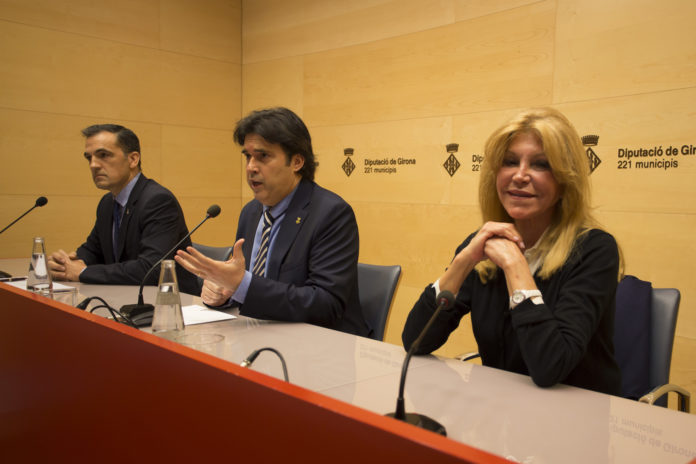 Museu Thyssen Museu Thyssen a la diputacio de Girona amb el President de la Diputacio de Girona Carmen Cervera