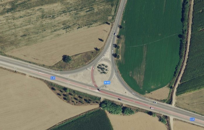 Imatge satèl·lit d'abans de les obres del giratori a carretera C-31 i GI-632