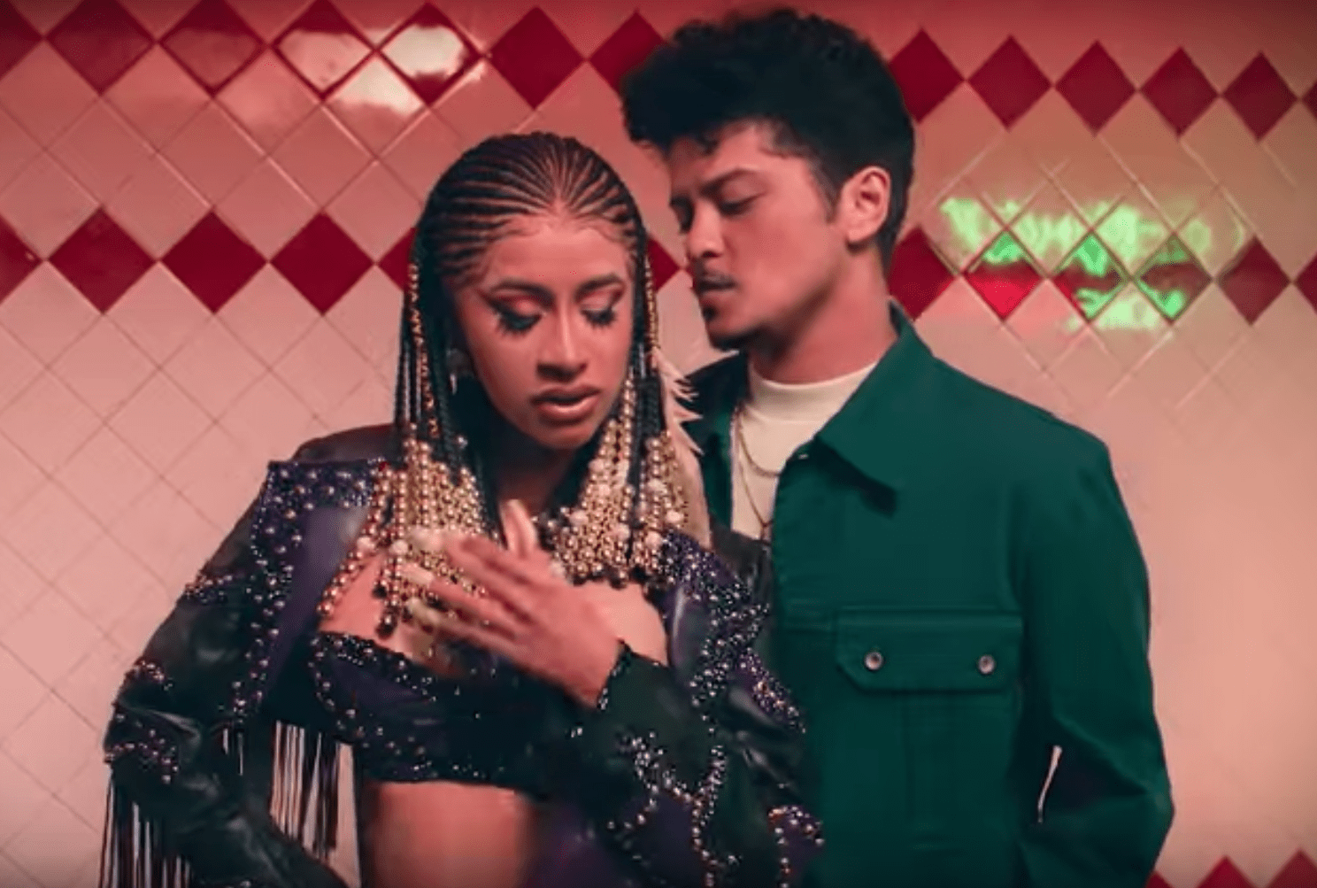 Cardi B i Bruno Mars presenten el v&iacute;deo de &lsquo;Please me&rsquo;