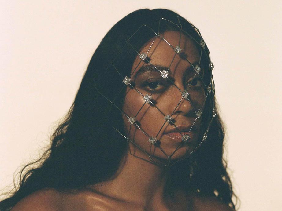 Solange torna per sorpresa amb &ldquo;When I Get Home&rdquo;