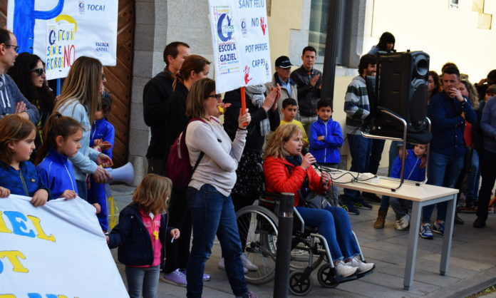 Manifestació Escola Gaziel a Sant Feliu de Guíxols