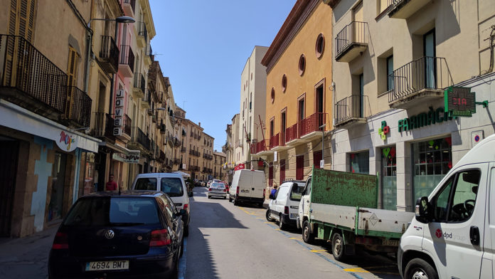 Carrer Ample de la Bisbal d'Empordà | Imatge d'arxiu