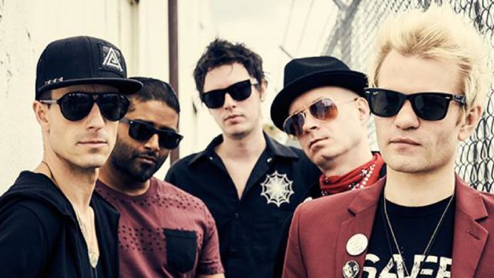 sum-41-es-posen-politics-a-’45-(a-matter-of-time)’
