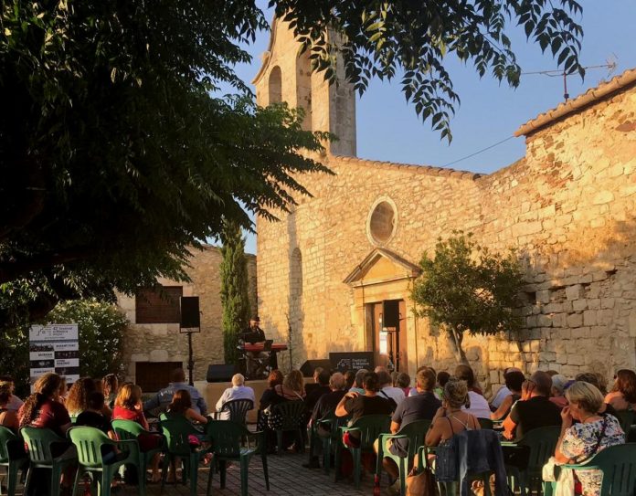 privat:-bardagi-aprofita-el-concert-d’esclanya-per-retre-homenatge-al-seu-pare