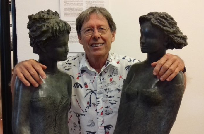 privat:-l’artista-richard-mostra-a-begur-les-seves-dones-per-apropar-se-a-les-de-picasso