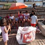 privat:-recollida-de-brossa-a-sa-riera,-a-begur,-impulsada-per-joves-estiuejants