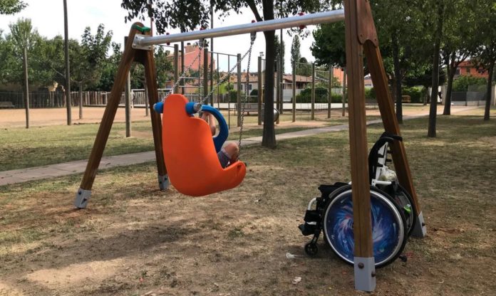 Gronxador de mobilitat reduïda a la Bisbal d'Empordà | Imatge de l'Ajuntament