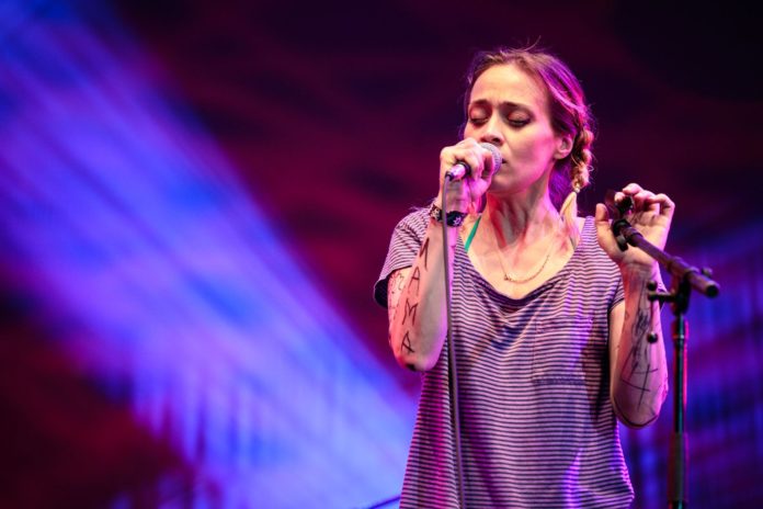 fiona-apple-desitja-poder-publicar-el-seu-nou-disc-a-principis-del-2020 fiona-apple-desitja-poder-publicar-el-seu-nou-disc-a-principis-del-2020