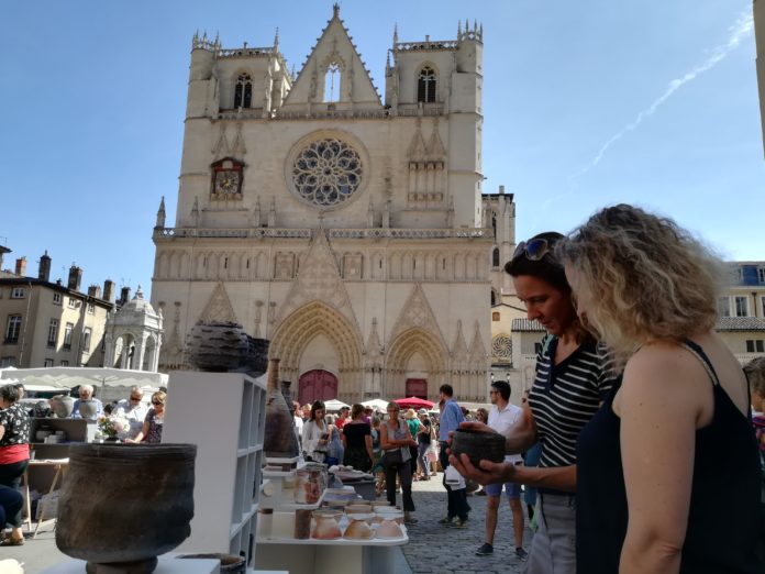 Representació de la Bisbal d'Empordà als Tupiniers du Vieux Lyon | Imatge de l'Ajuntament de la Bisbal Representació de la Bisbal d'Empordà als Tupiniers du Vieux Lyon | Imatge de l'Ajuntament de la Bisbal