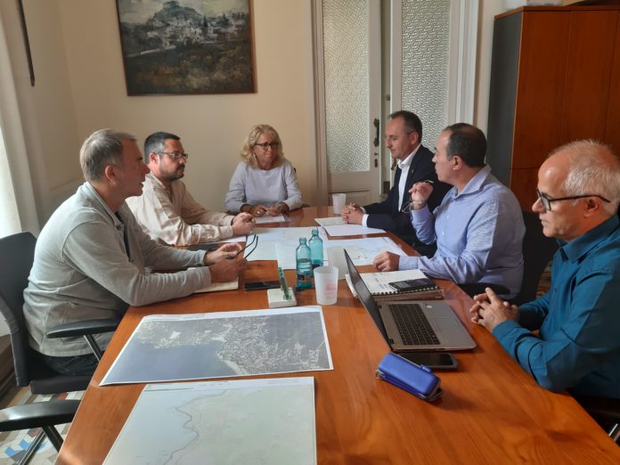 privat:-reunio-de-treball-entre-l’ajuntament-i-la-direccio-general-de-politiques-de-muntanya-i-del-litoral privat:-reunio-de-treball-entre-l’ajuntament-i-la-direccio-general-de-politiques-de-muntanya-i-del-litoral