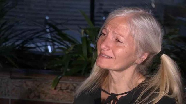 la-increible-historia-d’una-indigent-de-los-angeles-amb-una-veu-angelical