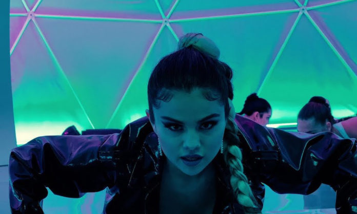 selena-gomez-estrena-‘look-at-her-now’
