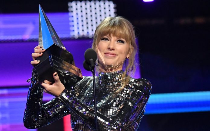 taylor-swift-triomfa-als-american-music-awards-2019