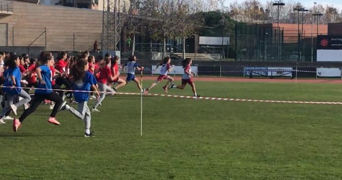 privat:-mes-de-1.000-nens-i-nenes-participen-en-el-cros-escolar-de-l’estadi