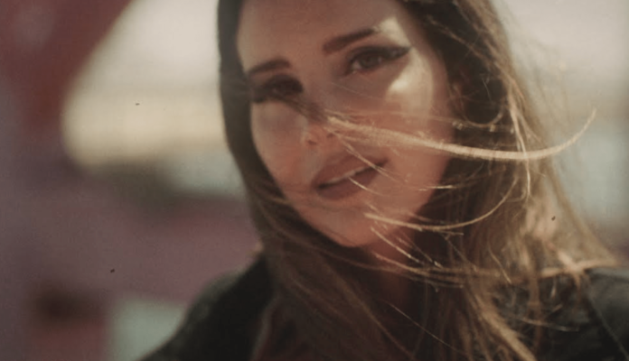 lana-del-rey-anuncia-un-llancament-molt-especial-pel-4-de-gener