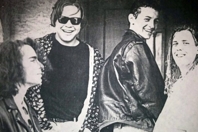 la-veu-de-chester-bennington-torna-a-sonar-gracies-a-grey-daze