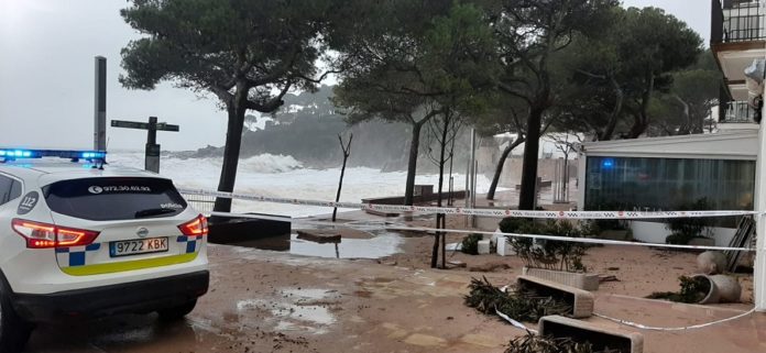 privat:-l’ajuntament-de-palafrugell-decreta-un-dia-de-dol-pel-mort-provocat-pel-temporal-gloria privat:-l’ajuntament-de-palafrugell-decreta-un-dia-de-dol-pel-mort-provocat-pel-temporal-gloria