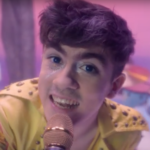 declan-mckenna-estrena-‘beautiful-faces’