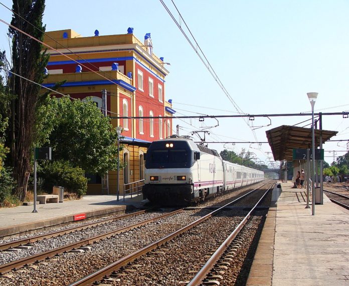 Estació_de_Caldes_de_Malavella tren caldes