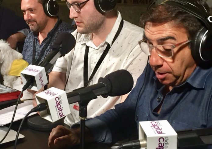 Francesc Sánchez i Carcassés a la retransmissió de la Cantada d'Havaneres de Calella de Palafrugell a Ràdio Capital