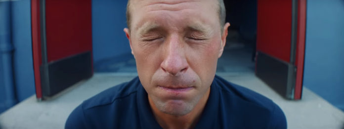 coldplay-presenten-el-video-de-‘champion-of-the-world’