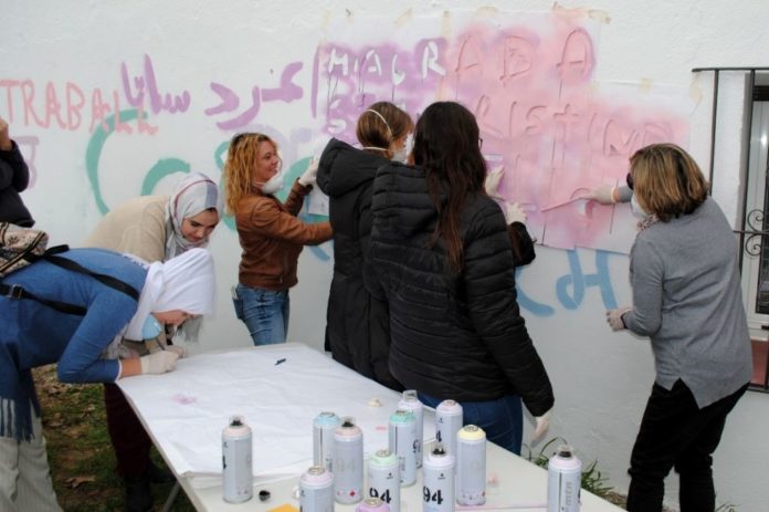 privat:-iniciat-el-gran-mural-de-les-dones