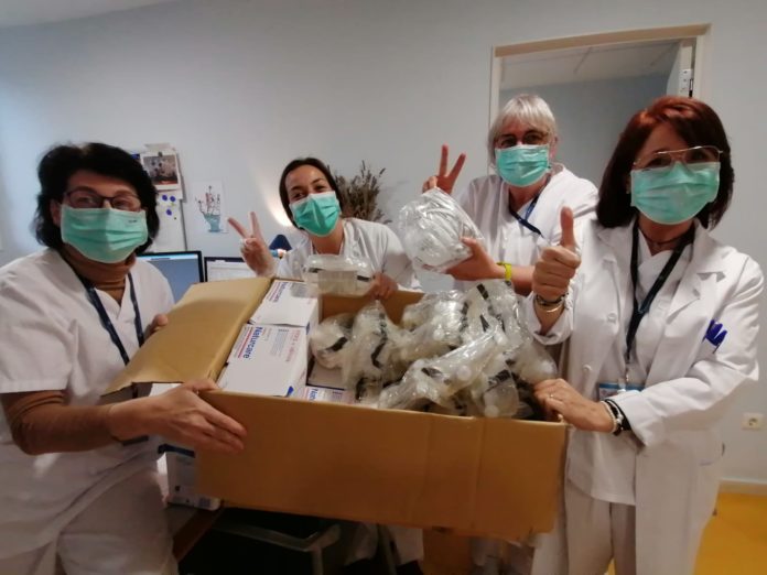Mascaretes donades al CAP de Palafrugell per l'IES Baix Empordà | Imatge del SSIBE Mascaretes donades al CAP de Palafrugell per l'IES Baix Empordà | Imatge del SSIBE