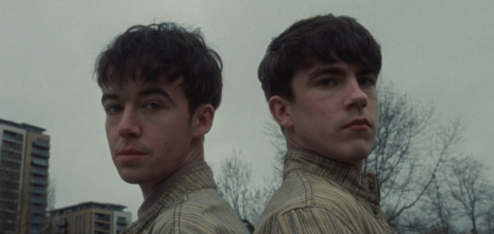 declan-mckenna-presenta-‘the-key-to-life-on-earth’