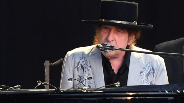 bob-dylan-presenta-‘i-contain-multitudes’