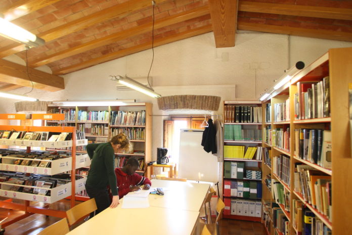biblioteca baldiri reixac santa cristina