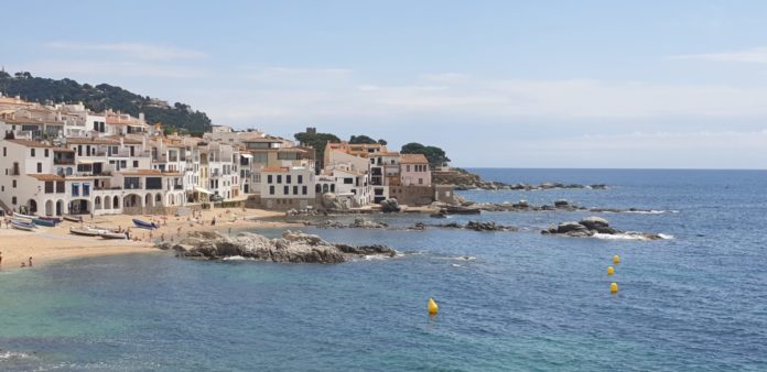 Calella de Palafrugell el primer dia de la fase 2 del desconfinament al Baix Empordà