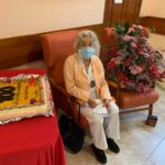 privat:-la-veina-de-palafrugell-merce-cortes-rep-la-medalla-centenaria-de-la-generalitat-en-la-celebracio-del-seu-100-aniversari