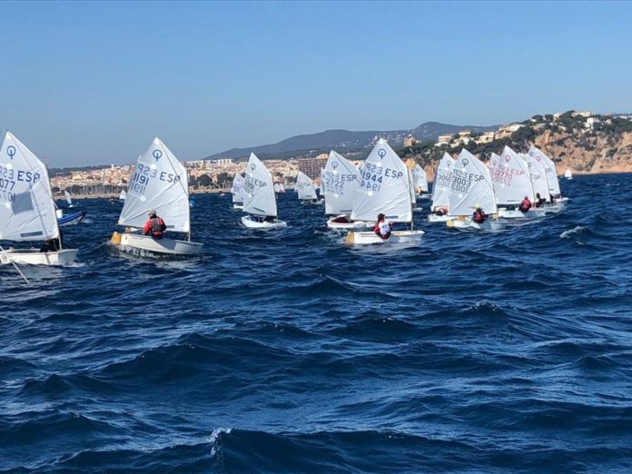 privat:-tret-de-sortida-de-la-vi-guixols-cup-de-vela-amb-mes-de-160-regatistes privat:-tret-de-sortida-de-la-vi-guixols-cup-de-vela-amb-mes-de-160-regatistes