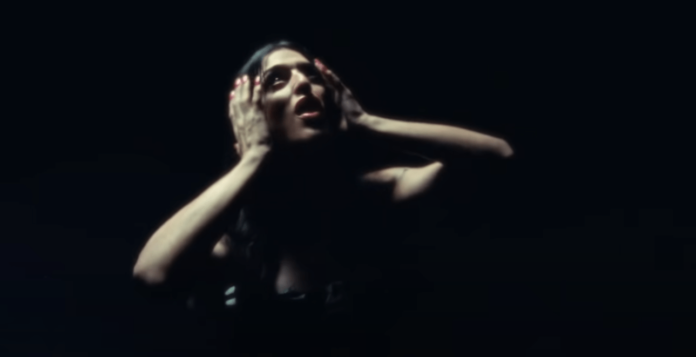 sia-collabora-amb-arca-a-‘born-yesterday’