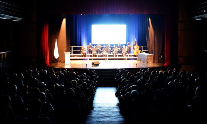 privat:-es-lliuren-els-premis-capital-de-la-sardana-al-teatre-auditori-narcis-masferrer privat:-es-lliuren-els-premis-capital-de-la-sardana-al-teatre-auditori-narcis-masferrer