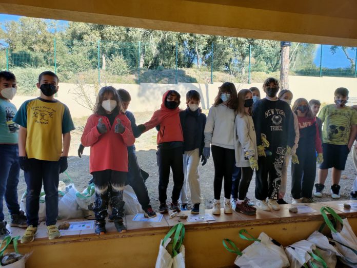 privat:-els-alumnes-de-l’escola-olivar-vell-recuperen-prop-de-20-quilos-de-residus-a-l’entorn-natural-del-municipi privat:-els-alumnes-de-l’escola-olivar-vell-recuperen-prop-de-20-quilos-de-residus-a-l’entorn-natural-del-municipi