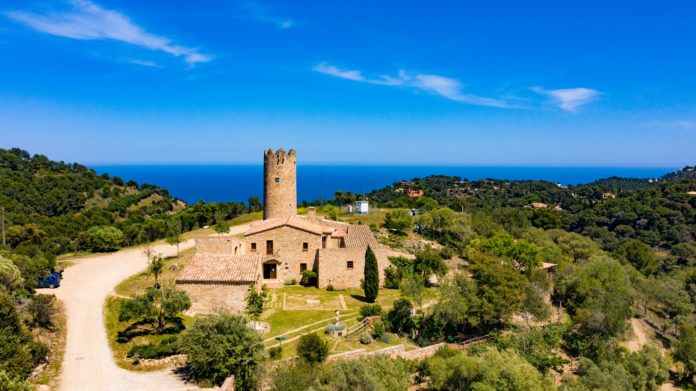 privat:-els-docents-de-les-escoles-de-begur-i-esclanya-es-formaran-en-el-coneixement-del-medi-natural,-social-i-cultural-del-municipi privat:-els-docents-de-les-escoles-de-begur-i-esclanya-es-formaran-en-el-coneixement-del-medi-natural,-social-i-cultural-del-municipi