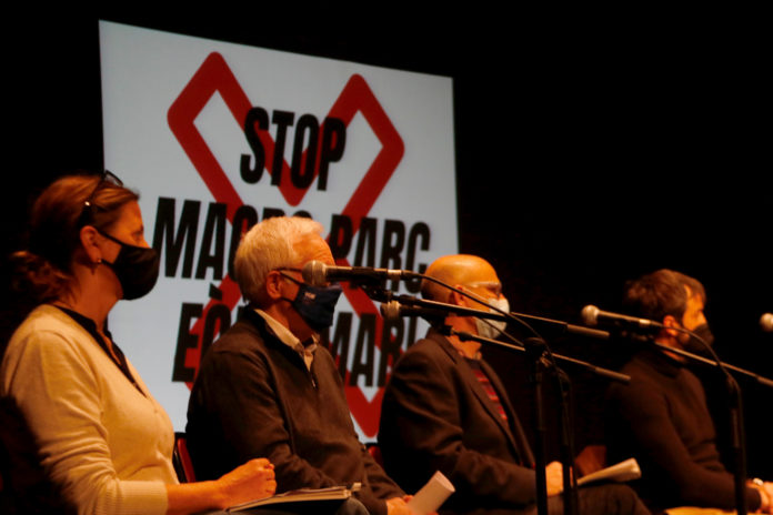 Alguns dels ponents de la primera taula rodona que s'ha fet a Torroella per explicar l'impacte del macroparc Data de publicació: dissabte 19 de febrer del 2022, 10:54 Localització: Torroella de Montgrí Autor: Gerard Vilà