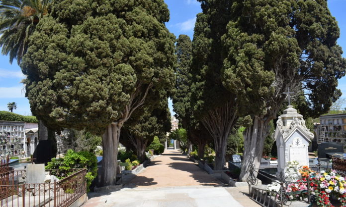 privat:-el-cicle-‘connecta-amb-el-patrimoni’,-presenta-‘el-jardi-melangios-–-juli-garreta’,-un-itinerari-pel-cementiri-guixolenc