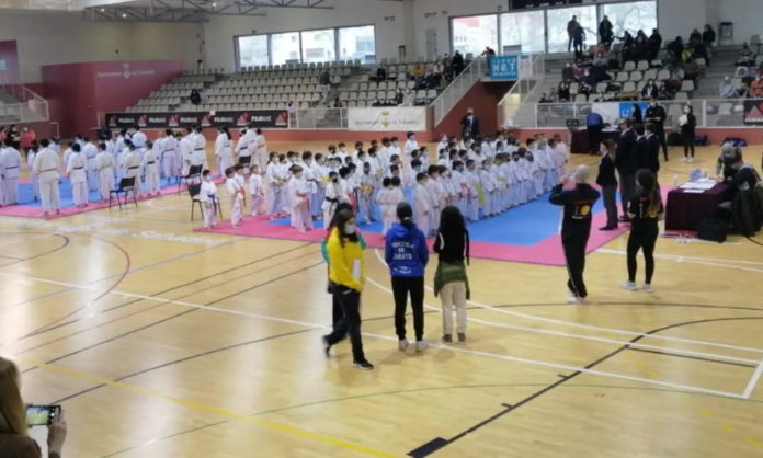 privat:-aquest-dissabte-se-celebren-al-pavello-carles-nadal-de-sant-feliu-de-guixols-els-jocs-esportius-escolars-sant-feliu-i-la-vall-d’aro privat:-aquest-dissabte-se-celebren-al-pavello-carles-nadal-de-sant-feliu-de-guixols-els-jocs-esportius-escolars-sant-feliu-i-la-vall-d’aro