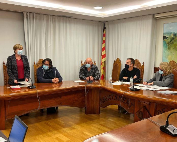 privat:-montserrat-carreras-serrano-pren-possessio-com-a-nova-regidora-de-l’ajuntament-de-begur privat:-montserrat-carreras-serrano-pren-possessio-com-a-nova-regidora-de-l’ajuntament-de-begur