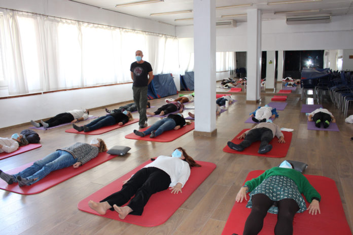 Sessió de relaxació i autocura amb professionals sanitaris Data de publicació: dilluns 28 de març del 2022, 11:03 Localització: Girona Autor: Redacció
