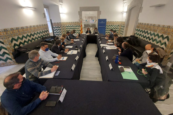 La reunió de seguiment dels acords de la Taula del Ter, que s'ha celebrat a la Delegació del Govern de Girona Data de publicació: dimecres 16 de març del 2022, 14:49 Localització: Girona Autor: Cedida per la Delegació del Govern